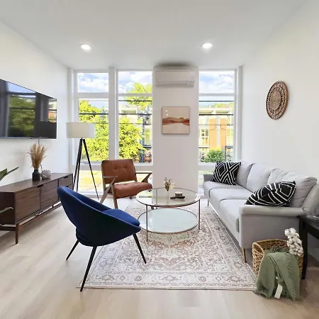 Amazing Rooftop View In Heart Of Seattle - Townhome With Wifi, Ac